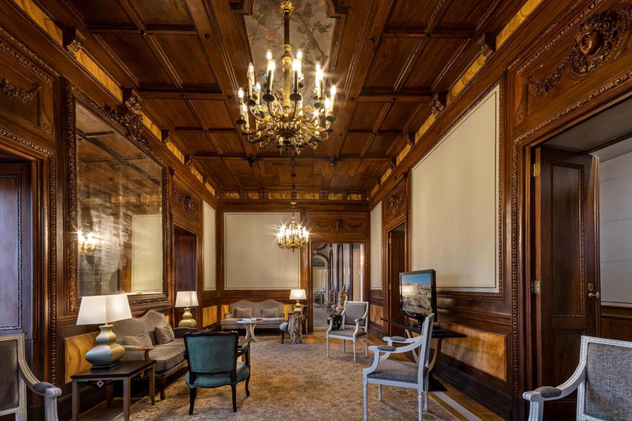 Pousada Palacio De Estoi - Small Luxury Hotels Of The World Luaran gambar The West Corridor