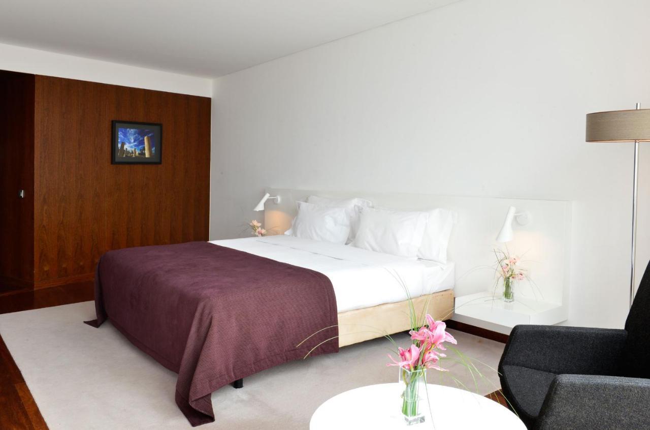 Pousada Palacio De Estoi - Small Luxury Hotels Of The World Luaran gambar A room at the hotel