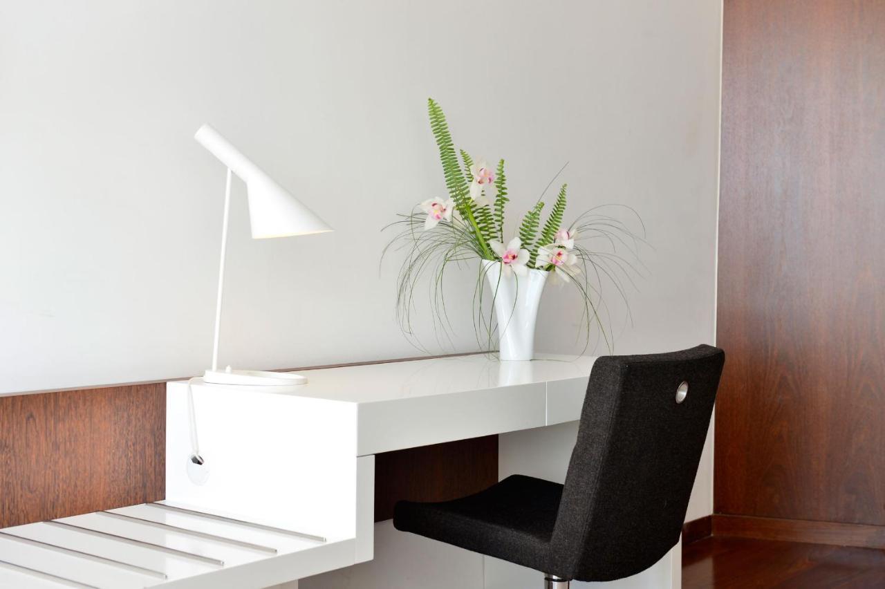 Pousada Palacio De Estoi - Small Luxury Hotels Of The World Luaran gambar The AJ lamp