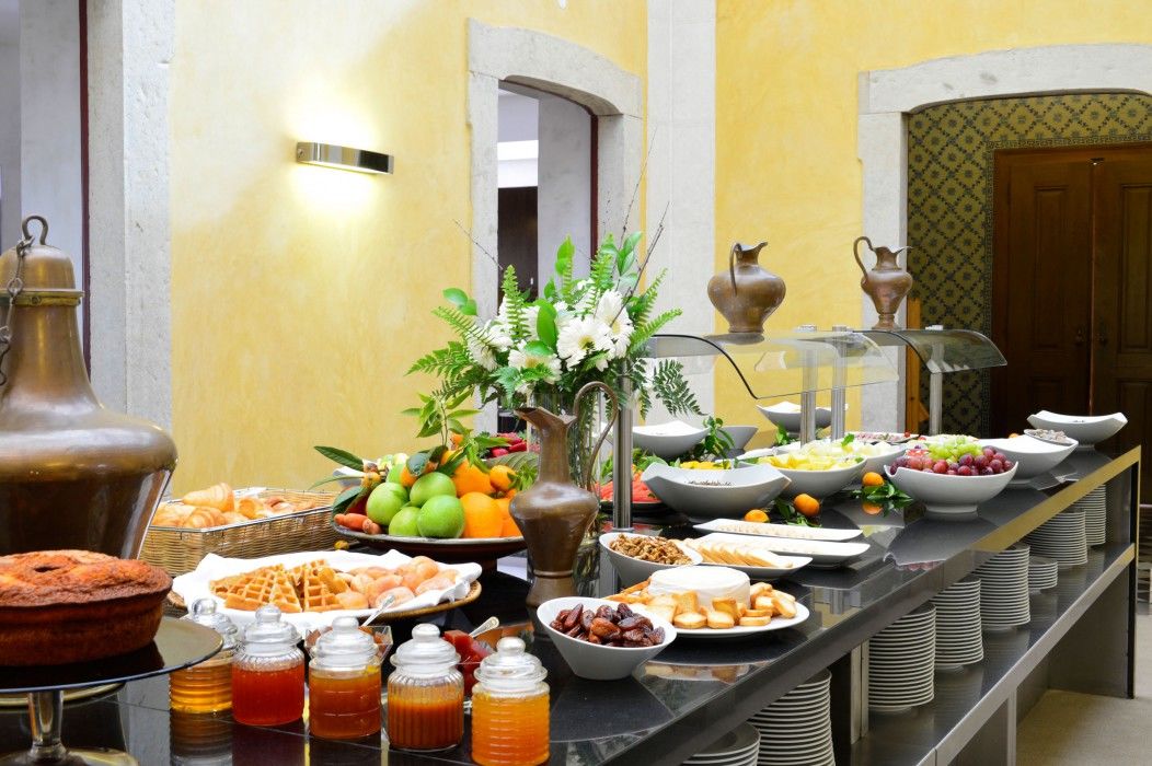 Pousada Palacio De Estoi - Small Luxury Hotels Of The World Luaran gambar A buffet at a hotel